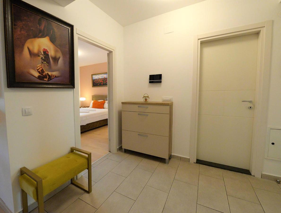 Appartement Diva Capitol Luxury à Skopje Extérieur photo